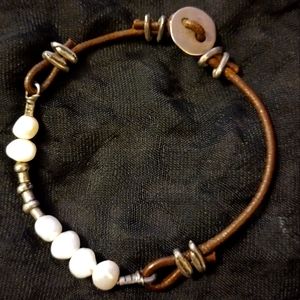 Pearl bracelet